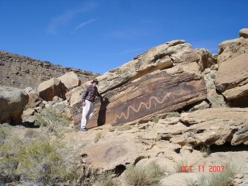 We stopped at the big snake on the Moore cutoff on our way south.