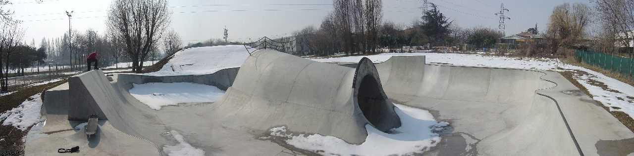 Flew into Rome and caught the train to Bolgona.  The skate park was located just outside town.  It was closed due to snow but I jumped the fence.