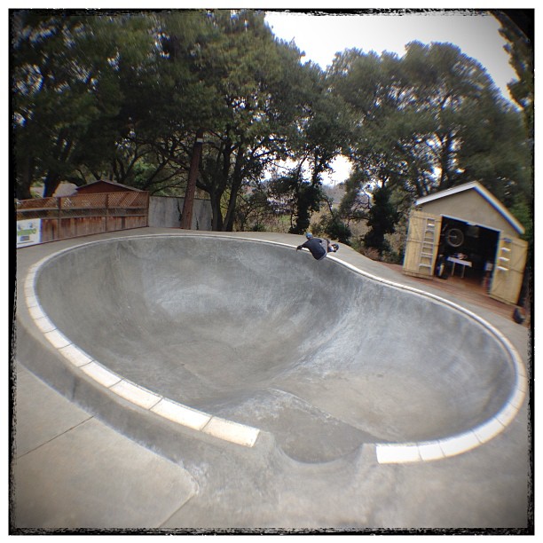 Joey got a wide angle lens for his iphone and captured the whole bowl and me doing a frontside air over the hip into the deep end.  Stinkbug.