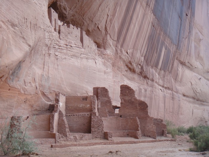 One of the more intact ruins in Canyon De Chelly