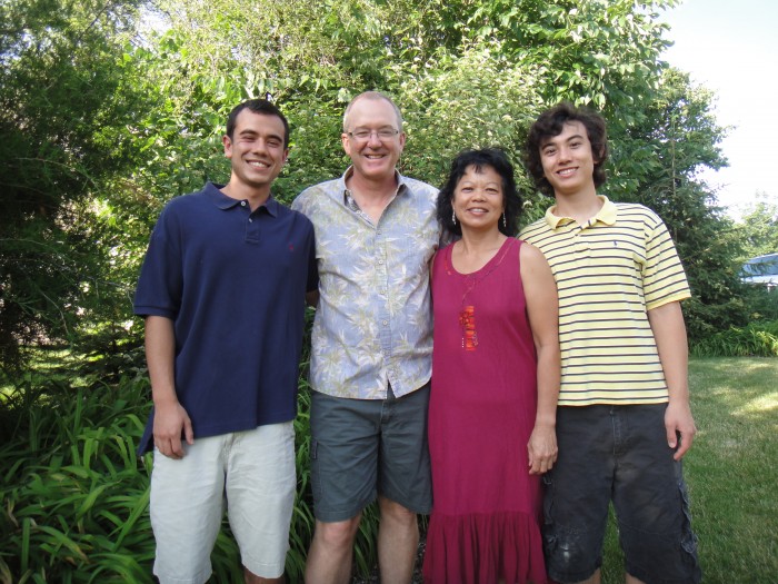 Family Picture 2013-3.JPG