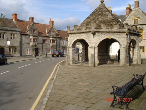 The Somerton town square, with rebuilt market cross (hexagonal &quot;gazebo&quot; once the site of the cross).